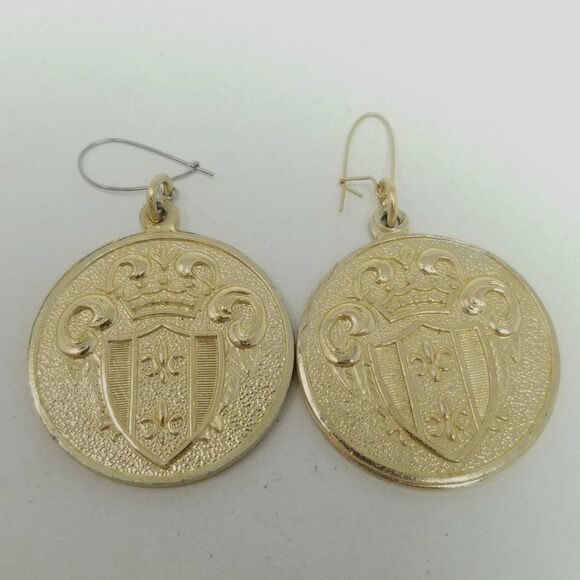 Vintage Dangle Coin Shape Family Crest Design Earrings, Gold Tone. Retro Estate - Picture 4 of 5
